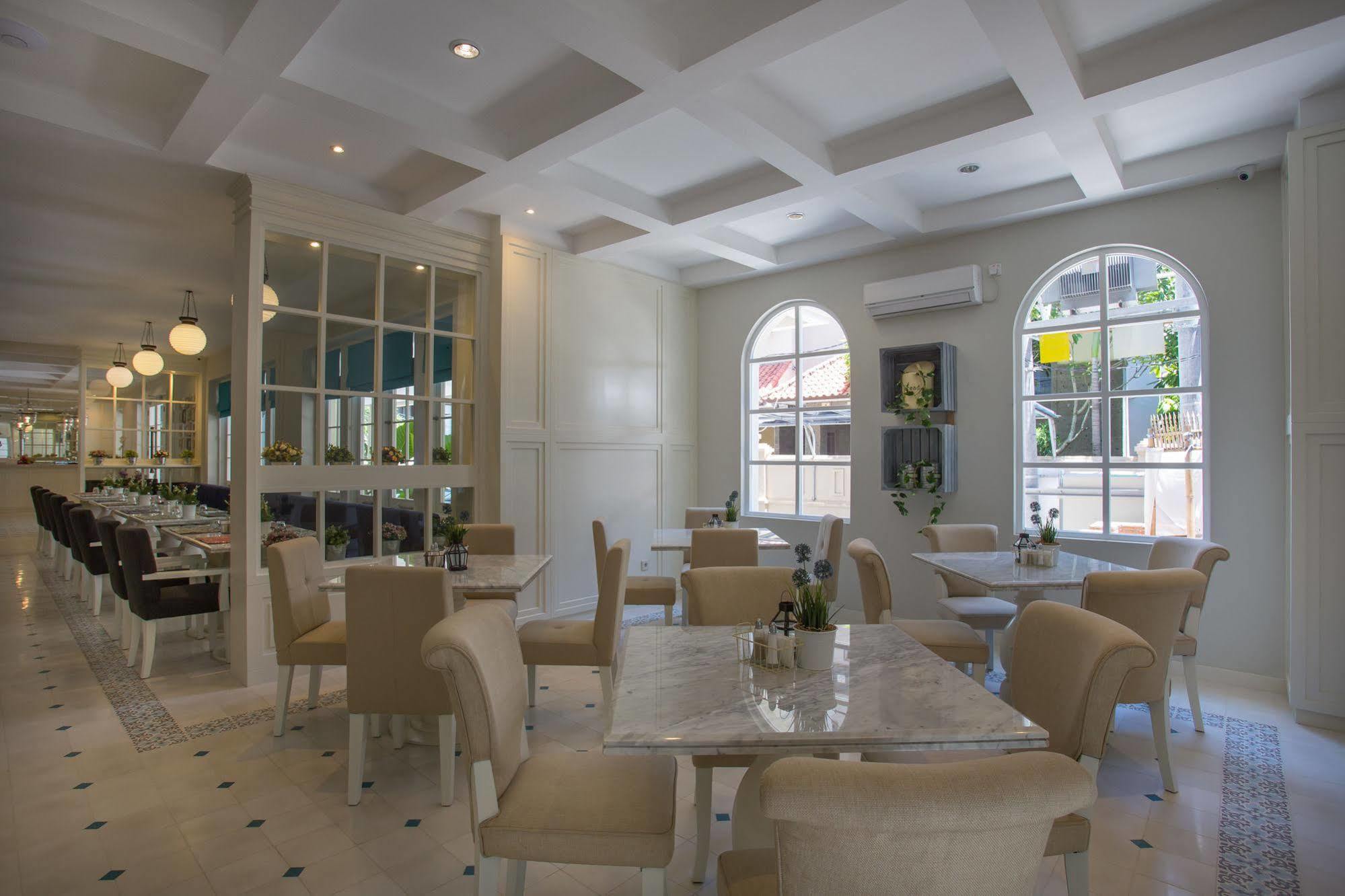 Amalfi Hotel Seminyak Dış mekan fotoğraf